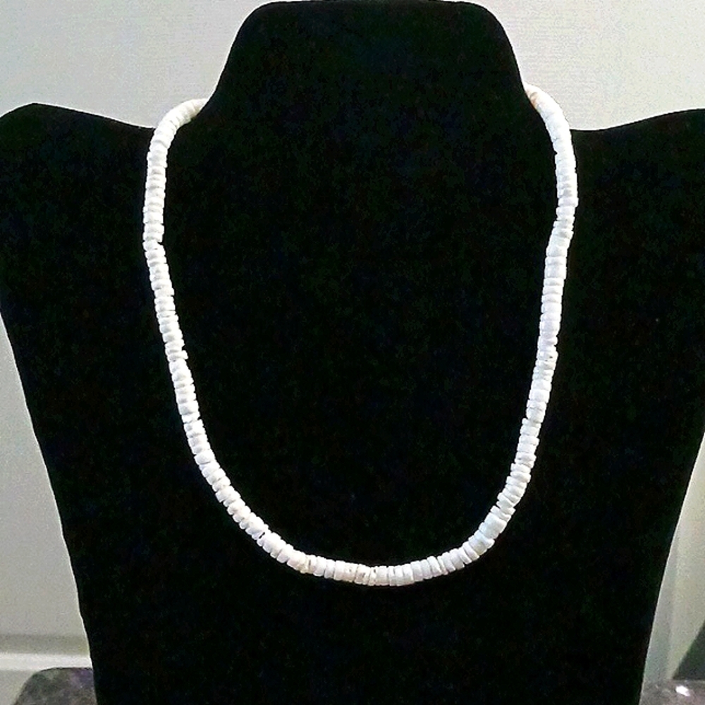 Unisex Puka Shell Necklace